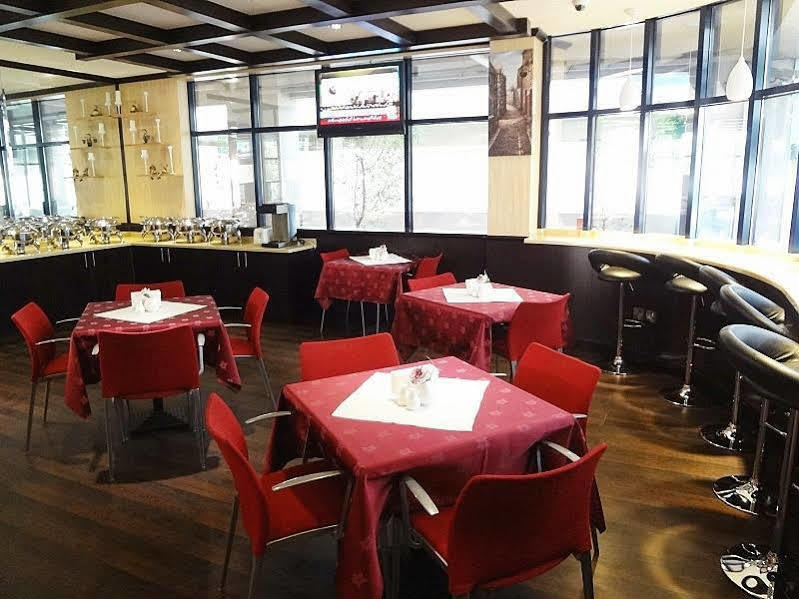 דובאי Welcome Hotel Apartments 1 מראה חיצוני תמונה